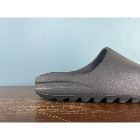 Adidas Yeezy Slides "Dark Onyx" Men's Size 10 ID5103 - Picture 4 of 11